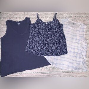 Lot of 3 Old Navy Women’s Tank Tops, size XS.